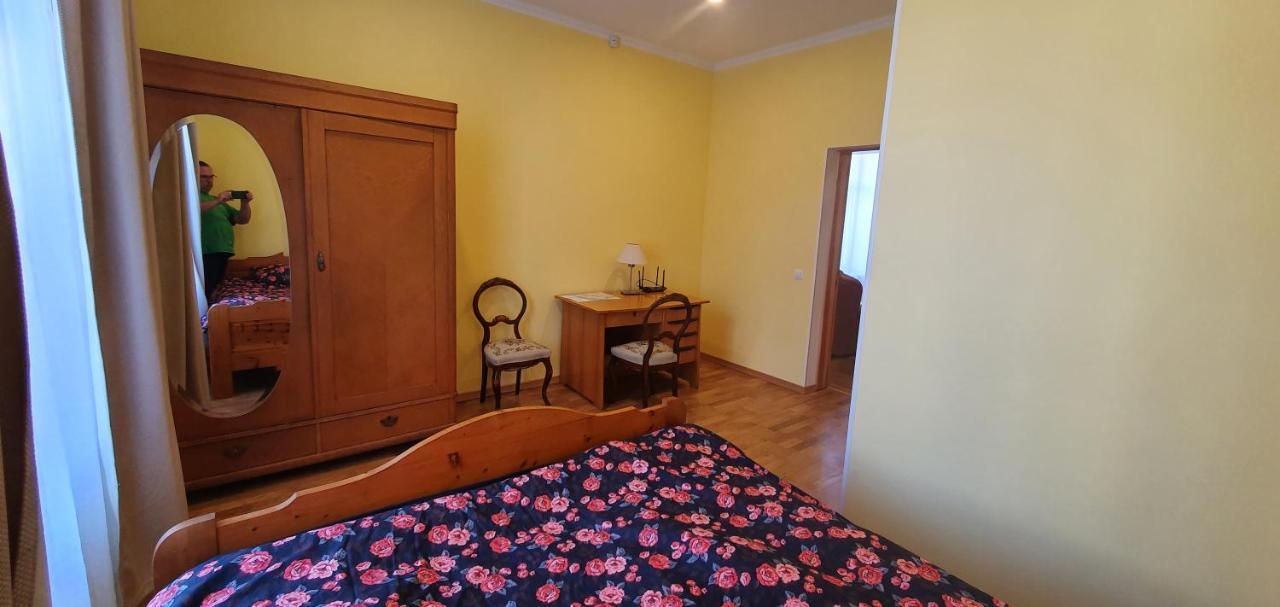 Hot Ernestines 7-2 Enjoy The Feel Of And History! * Riga